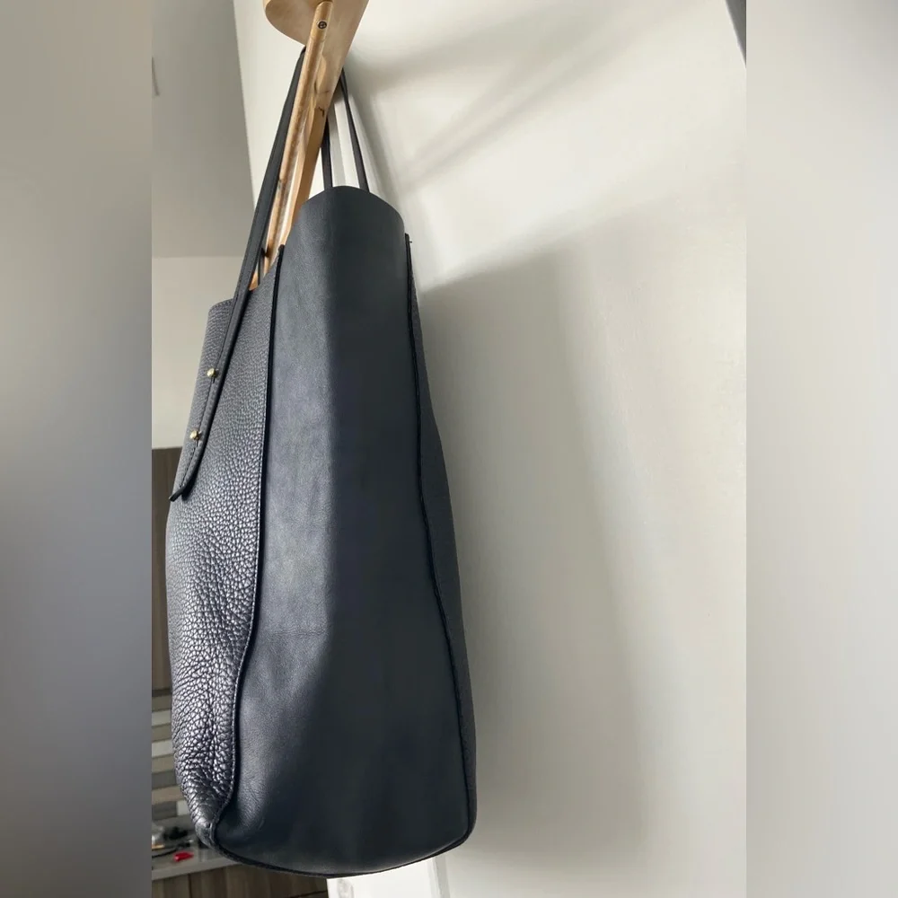 Aspinal of London - Essential Leather Tote Bag Navy Pebble - Pristine/Excellent - Picture 7 of 16